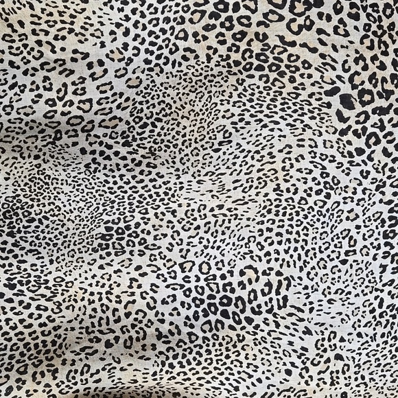 Chico's No-Iron Linen Sleeveless Animal-Print Tunic - Picture 7 of 9